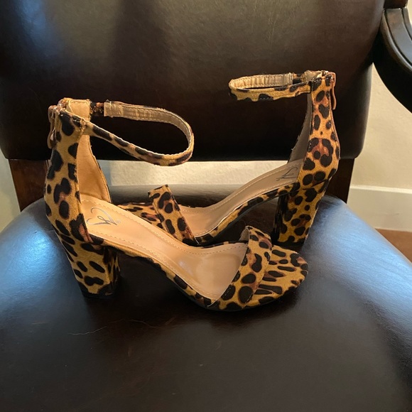 Shoes - Leopard heels   NIB